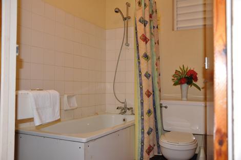 Carib Blue Apartments Oistins Quarto foto
